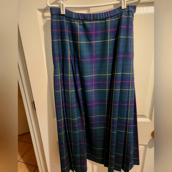 Pendleton Dresses & Skirts - VTG Pendleton Malcolm Tartan Skirt